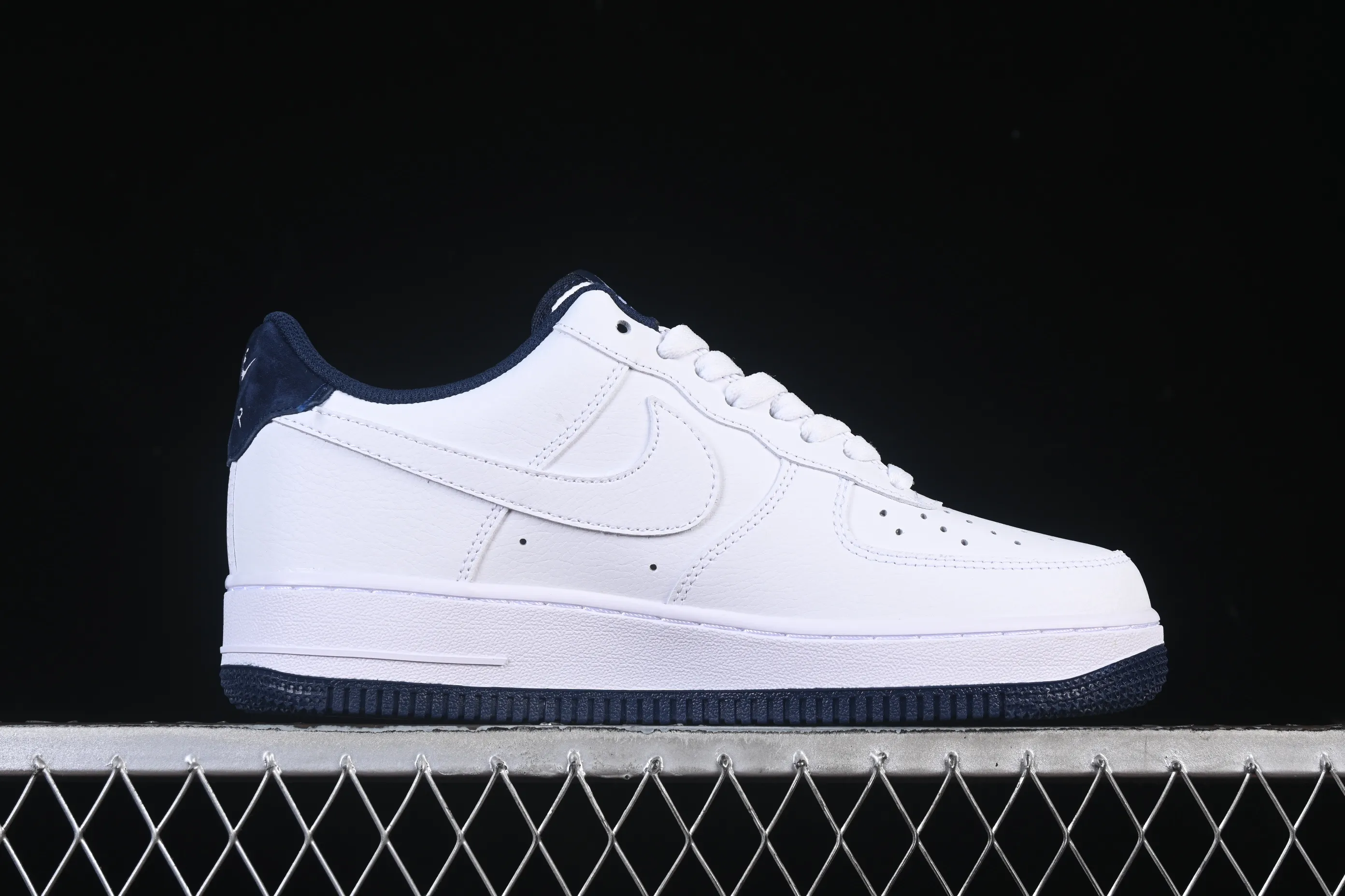 All Categories Nk Air Force 1 Air Force Series Nk Air Force 1 Low Air Force Low Undefeated x Nike Air Force 1'07 Low White and Blue Air Force One low-top casual sneakers ZH0316-119